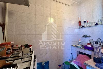 Apartament cu 3 camere decomandat în Lunei