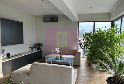 Apartament cu 3 camere decomandat în Colentina