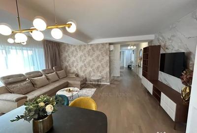 Apartament cu 3 camere decomandat în Central