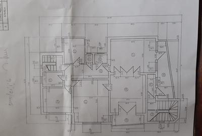 Apartament cu 4 camere decomandat în Central - 3