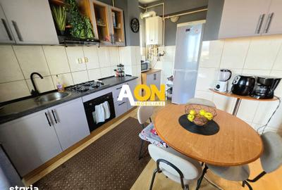 Apartament cu 4 camere decomandat în Cetate