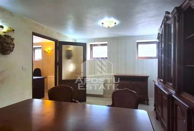 Birou, de 40 mp, în Central - 1