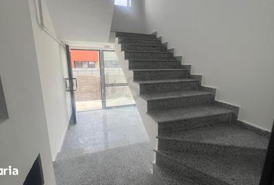 Apartament cu 3 camere decomandat în Chitila