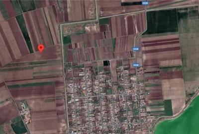Teren de 4300 mp, în Movila Miresii