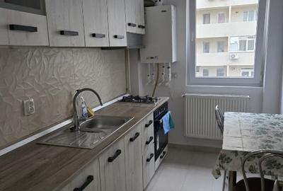 Apartament cu 2 camere decomandat, mobilat în Central