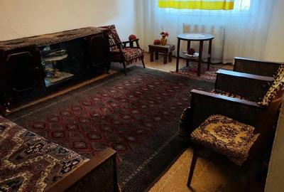 Apartament cu 3 camere decomandat în Micro 12 - 3