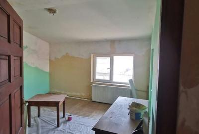 Casă cu 4 camere în Rahova