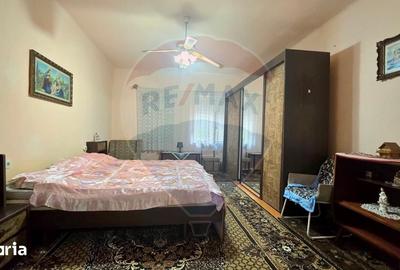 Casă cu 4 camere cu Teren 540 Mp în Central - 9