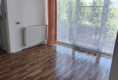 Casă cu 2 camere cu Teren 110 Mp în Țiglari