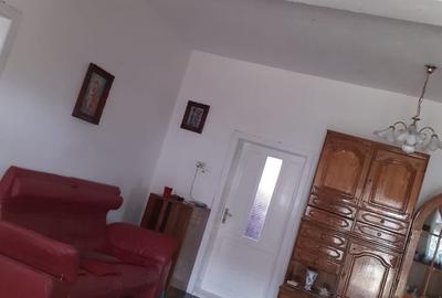 Casă cu 9 camere cu Teren 1800 Mp în Buteni - 8