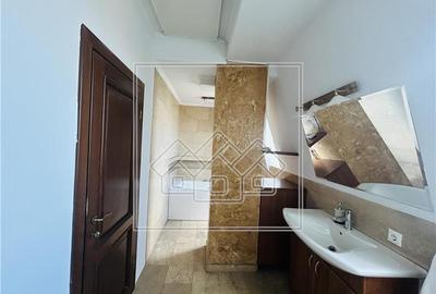 Apartament cu 4 camere nedecomandat în Aeroport - 12