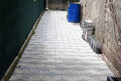 Casă cu 2 camere cu Teren 130 Mp în Chitila