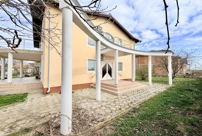 Casă individuală cu 8 camere cu Teren 1229 Mp în Moșnița Veche - 1