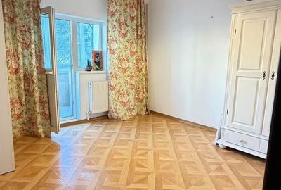Apartament cu 3 camere decomandat, mobilat în Obcini