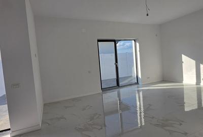 Casă cu 4 camere cu Teren 350 Mp în Clinceni - 2