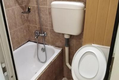 Garsonieră decomandată în Rogerius