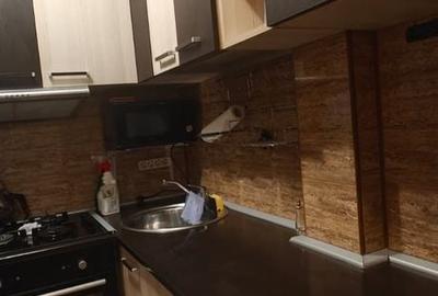 Garsonieră în Titan