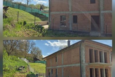 Casă cu 4 camere în Central