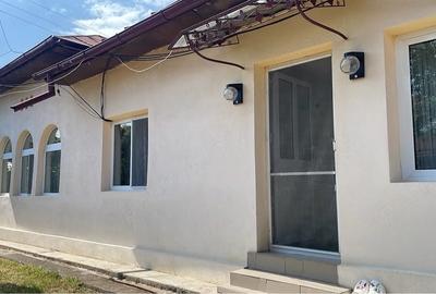 Casă cu 4 camere cu Teren 1000 Mp în Nord-Vest