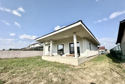 Casă individuală cu 3 camere cu Teren 640 Mp în Moșnița Nouă