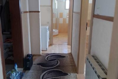 Apartament cu 2 camere decomandat în Republicii - 2