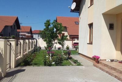Casă cu 4 camere în Central - 2