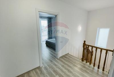 Casă individuală cu 4 camere cu Teren 297 Mp în Cristian - 24