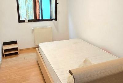 Apartament cu 3 camere decomandat în Mircea cel Bătrân