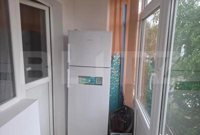 Apartament cu 3 camere decomandat în Micro 6 - 2