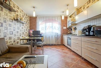 Apartament cu 2 camere decomandat în Triaj - 1