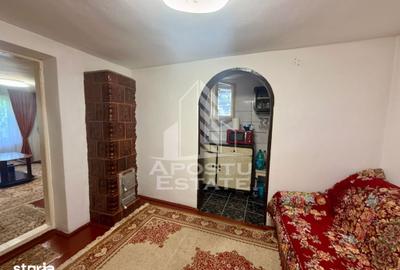 Casă cu 3 camere cu Teren 421 Mp în Plopi