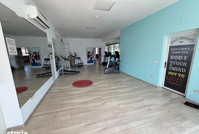 Spațiu comercial, de 650 mp, în Central
