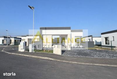 Casă cu 4 camere cu Teren 453 Mp în Vidra