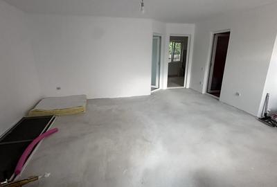 Casă cu 3 camere cu Canalizare în Valu lui Traian