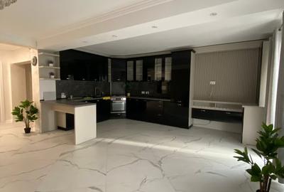 Apartament cu 4 camere decomandat, mobilat în Exterior Est