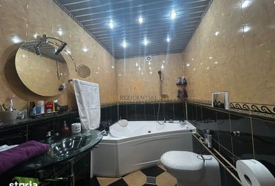 Apartament cu 3 camere, mobilat în Central