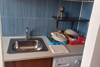 Garsonieră decomandată în CET - 3