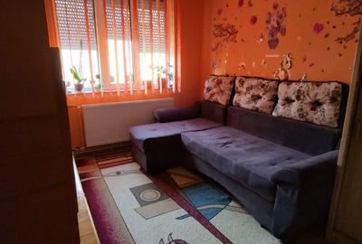 Apartament cu 2 camere decomandat în Micro 19 - 1