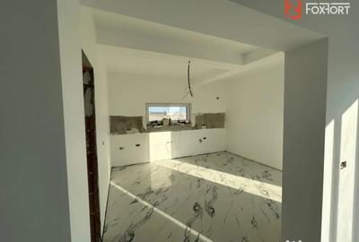 Casă cu 4 camere cu Teren 618 Mp în Giarmata