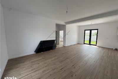 Casă cu 4 camere cu Teren 425 Mp în Domnești