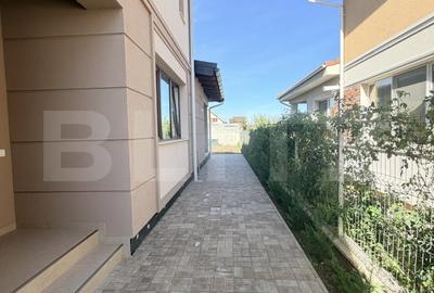 Duplex cu 4 camere cu Canalizare în Dumbrăvița