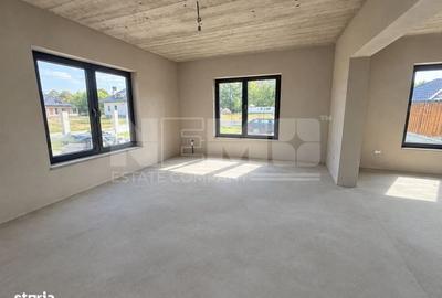 Casă cu 4 camere cu Teren 1000 Mp în Horodnic