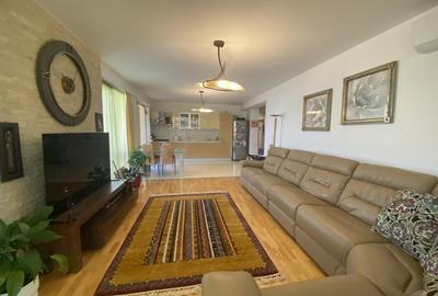 Apartament cu 4 camere decomandat, mobilat în Unirii - 1