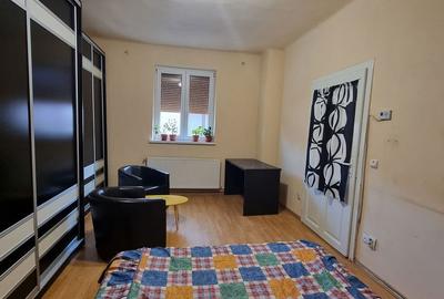 Casă cu 4 camere în Central - 6