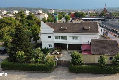 Casă cu 5 camere cu Teren 900 Mp în Central