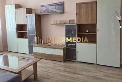 Apartament cu 2 camere, mobilat în Cetate