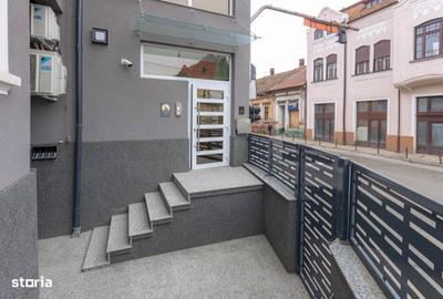 Apartament cu 4 camere în Central