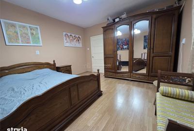 Casă cu 5 camere cu Teren 438 Mp în 23 August - 9