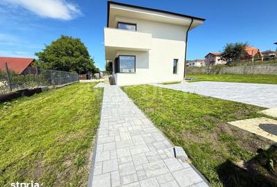 Casă cu 4 camere cu Teren 472 Mp în Gârbău - 2