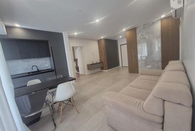 Apartament cu 3 camere semidecomandat, mobilat în Pipera